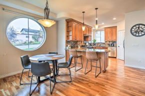 Sleek Escape with Balcony Less Than 1 Mi to 5th Avenue!